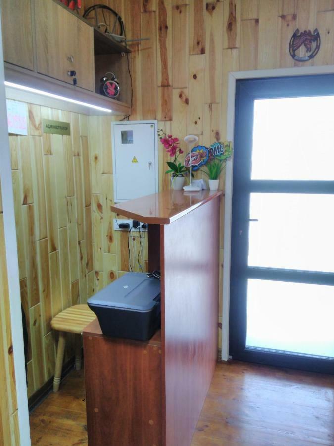 Отель "Swallow House" Tjerkasy Eksteriør billede